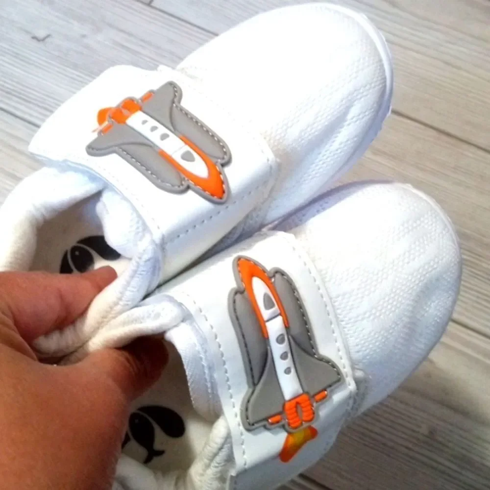 (19-3281)   LeIsfIt Toddler Water Shoes Sz 7